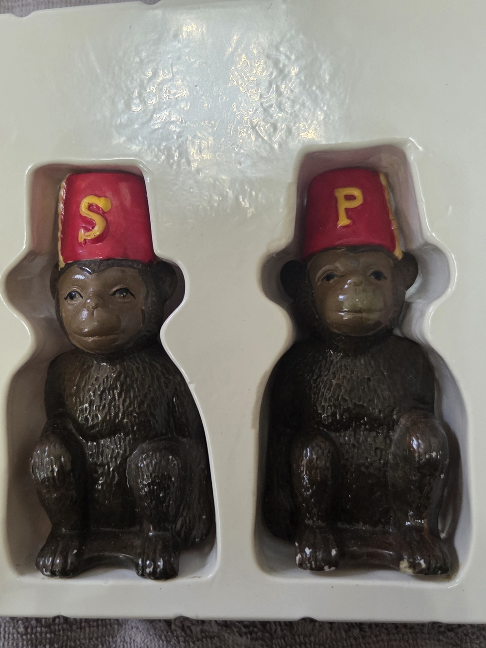 Vintage monkey with fez salt and pepper shakers In Package